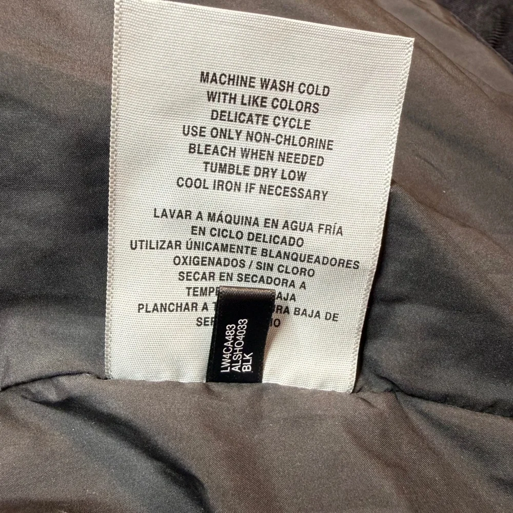 Levi's Black Corduroy Puffer Jacket Mens Small Gorpcore Casual Chic Utility Coat